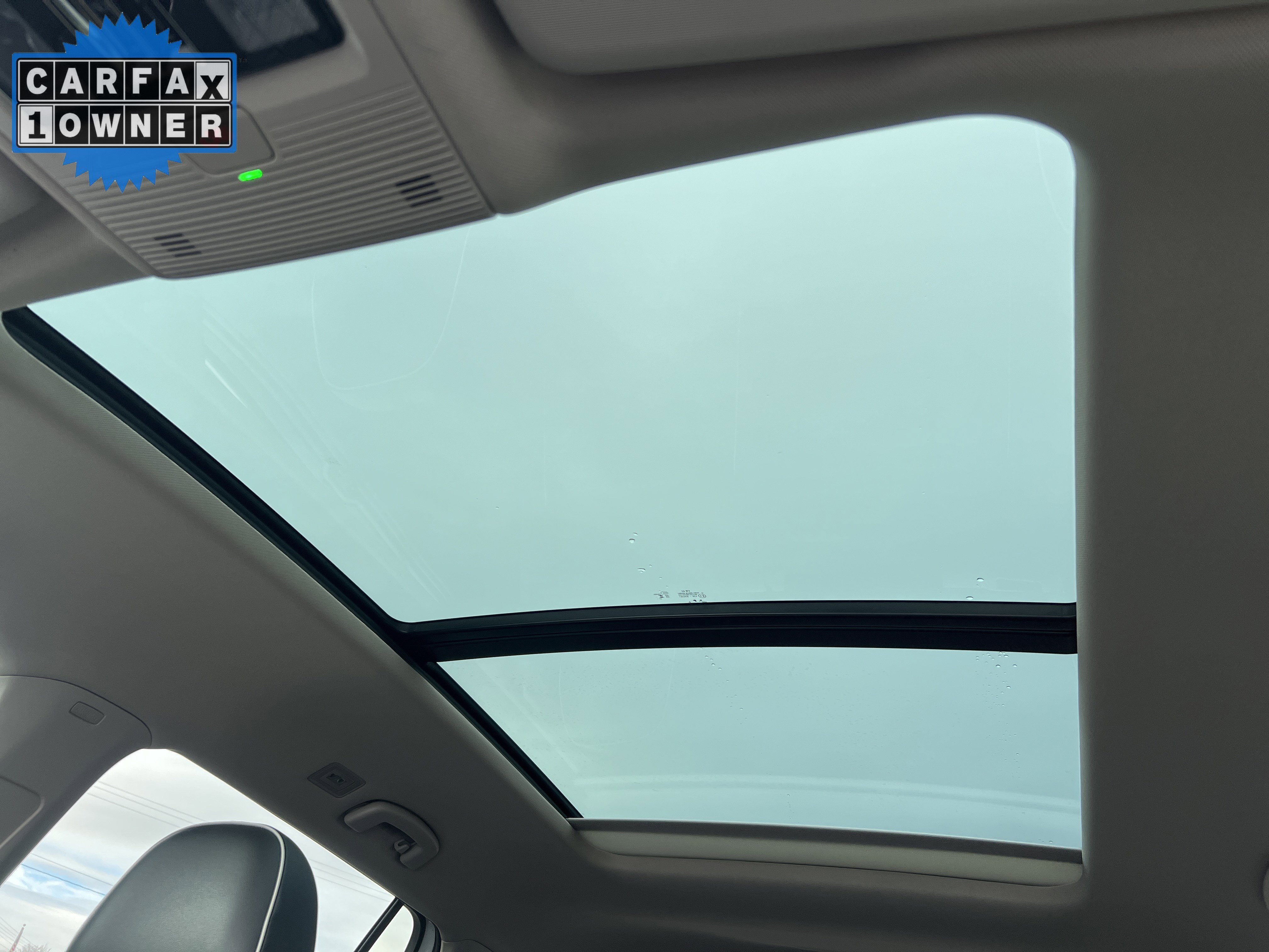 Used 2024 Volkswagen Atlas SEL Premium R-Line image 28