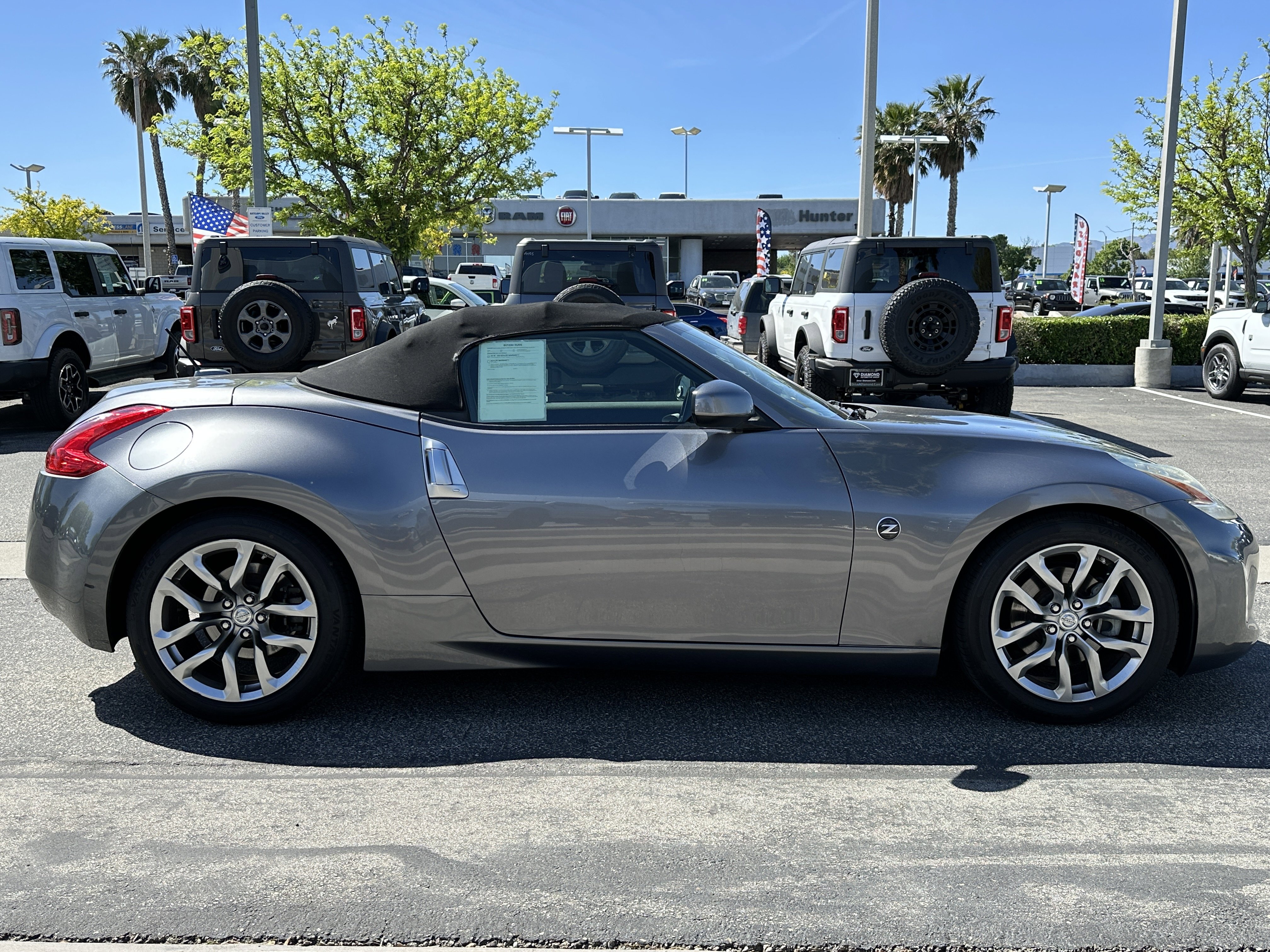 Used 2014 Nissan 370Z Roadster image 9