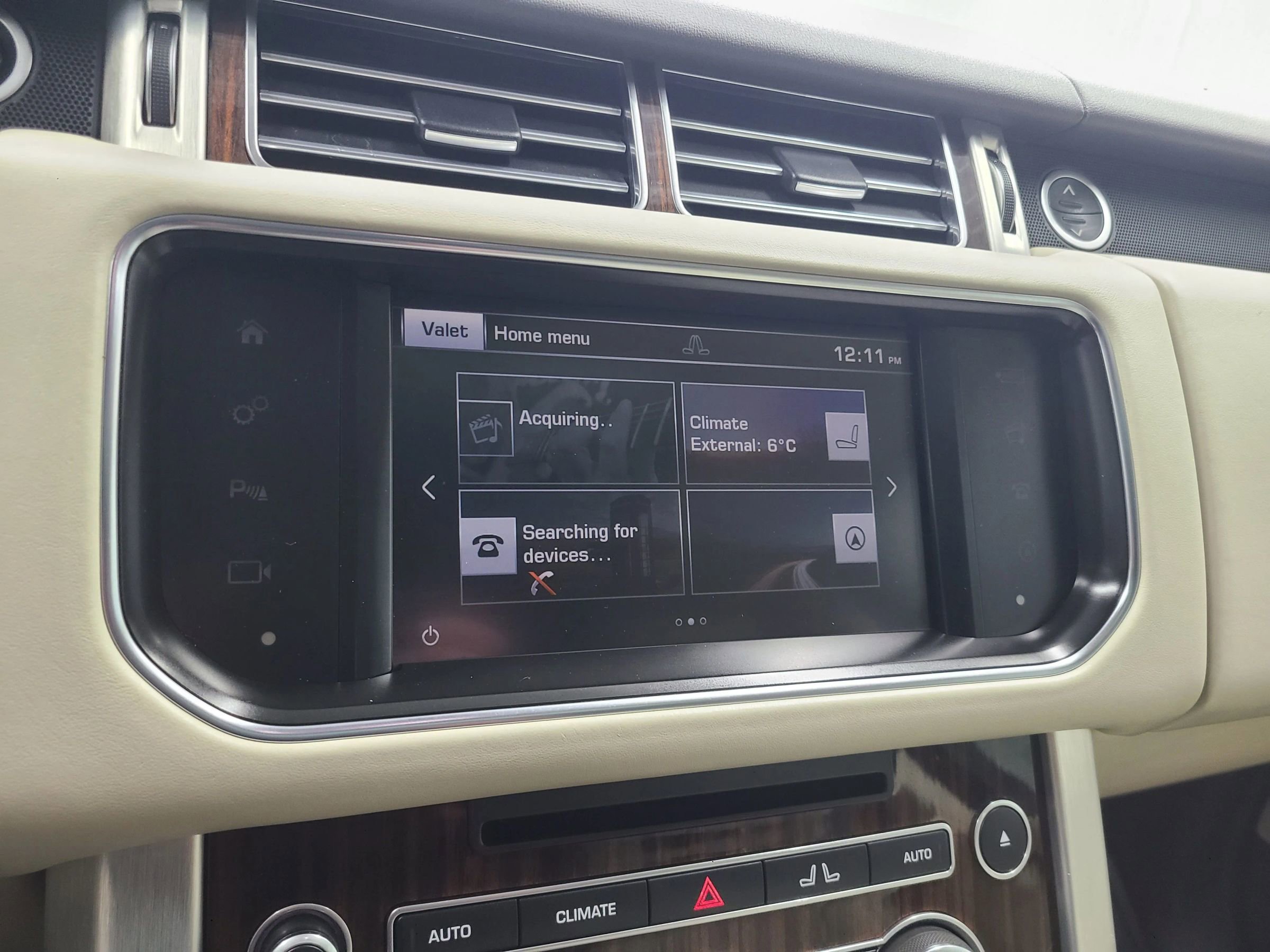 Used 2016 Land Rover Range Rover HSE image 31