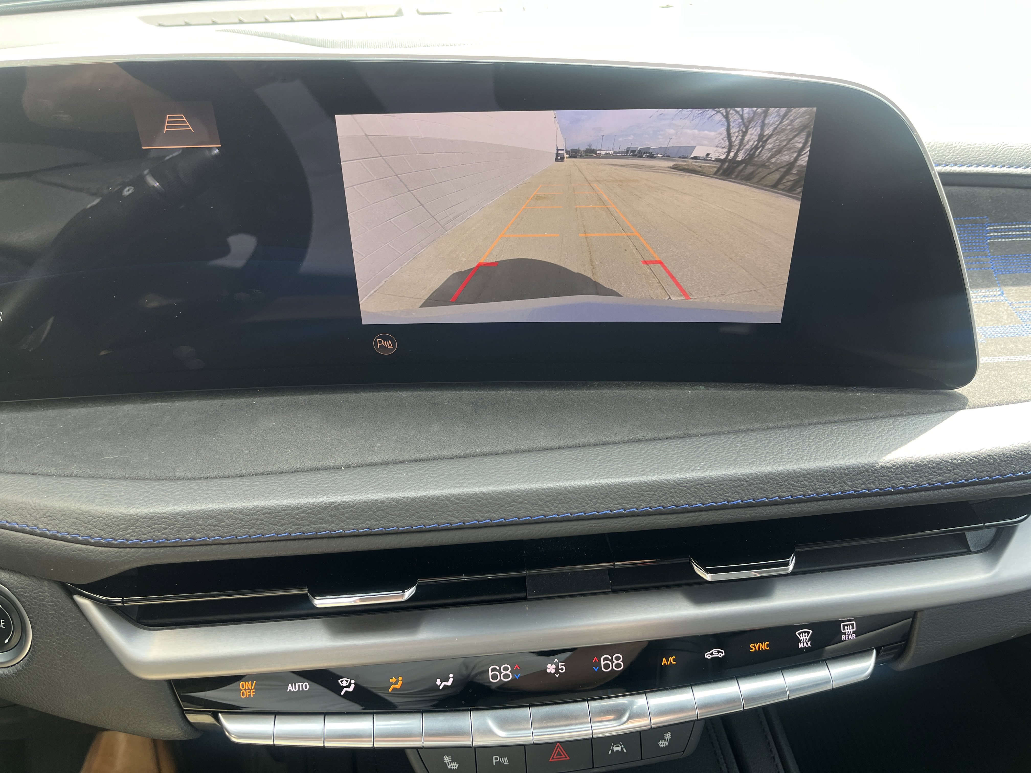 Used 2024 Cadillac XT4 Sport w/ Cold Weather Package AWD/4WD image 28