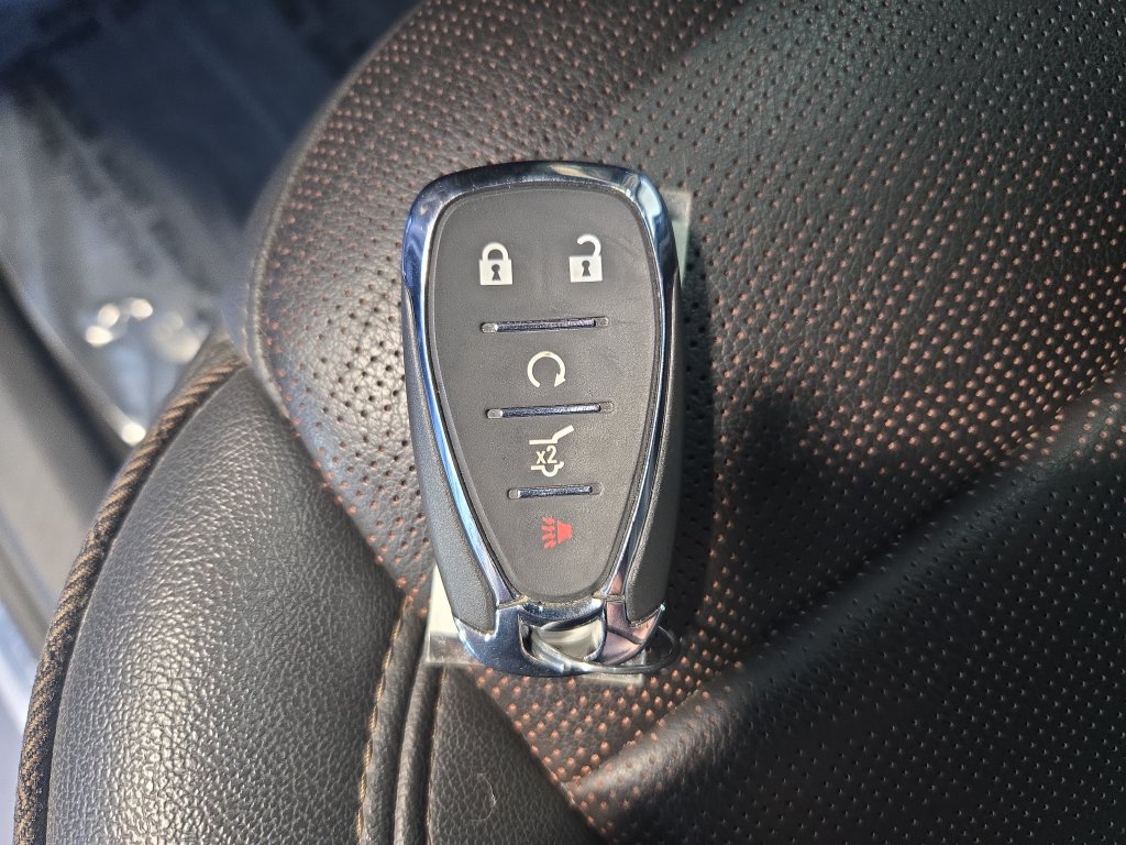 Used 2023 Chevrolet Traverse High Country AWD/4WD image 39