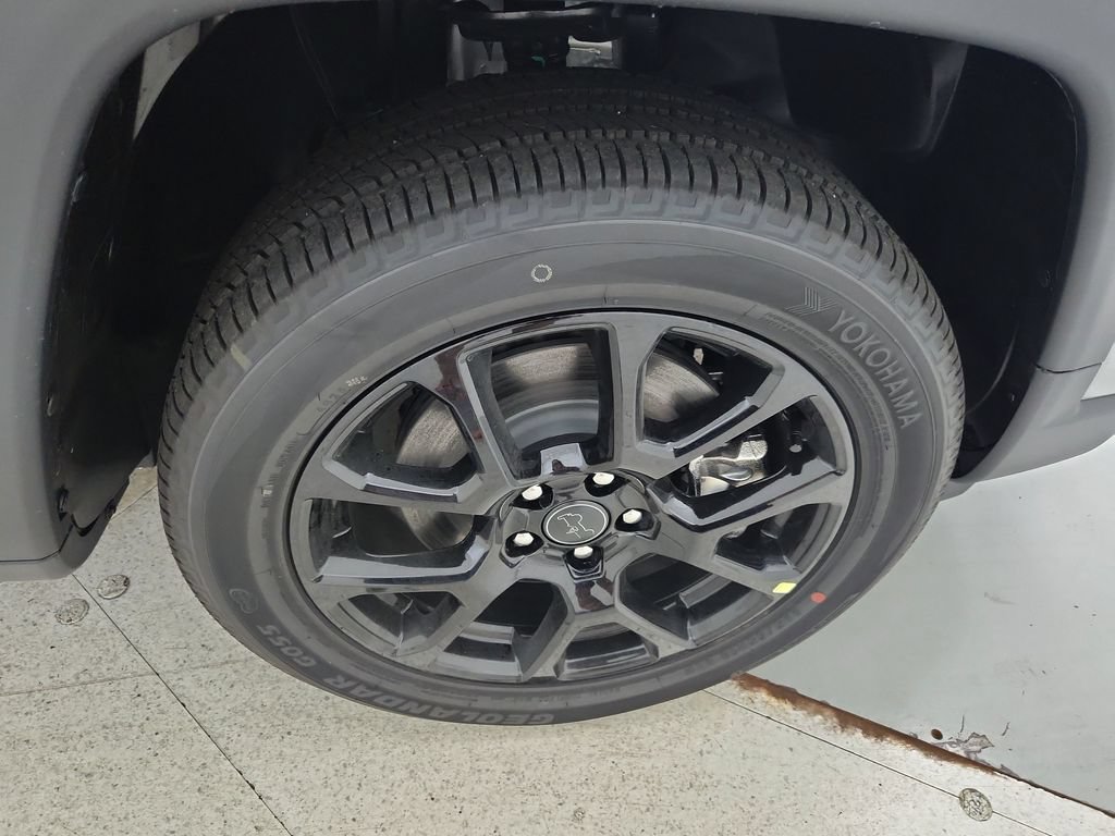 New 2026 Jeep Compass Latitude AWD/4WD image 31