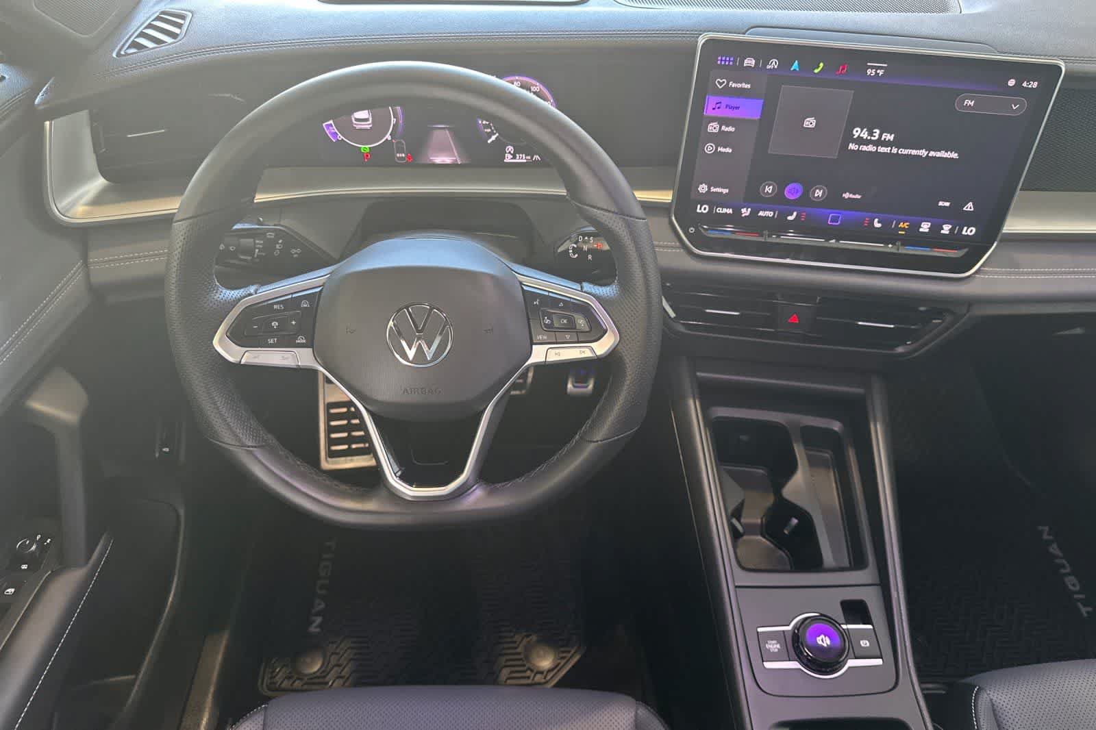 Used 2025 Volkswagen Tiguan SE R-Line AWD/4WD image 14