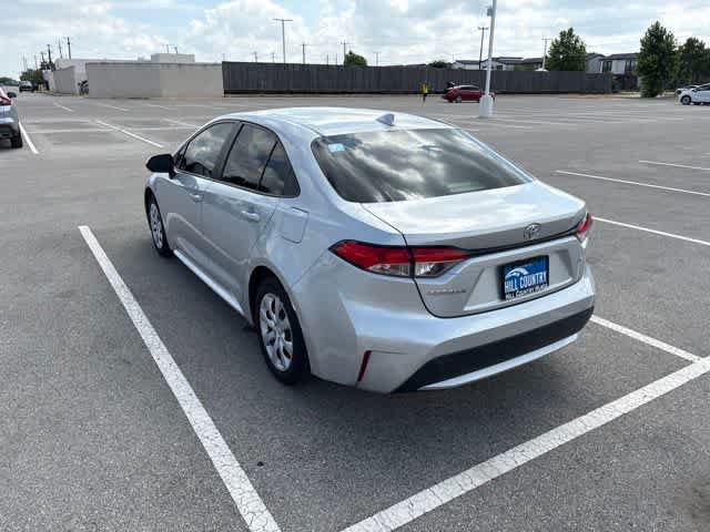 Used 2022 Toyota Corolla LE FWD image 4
