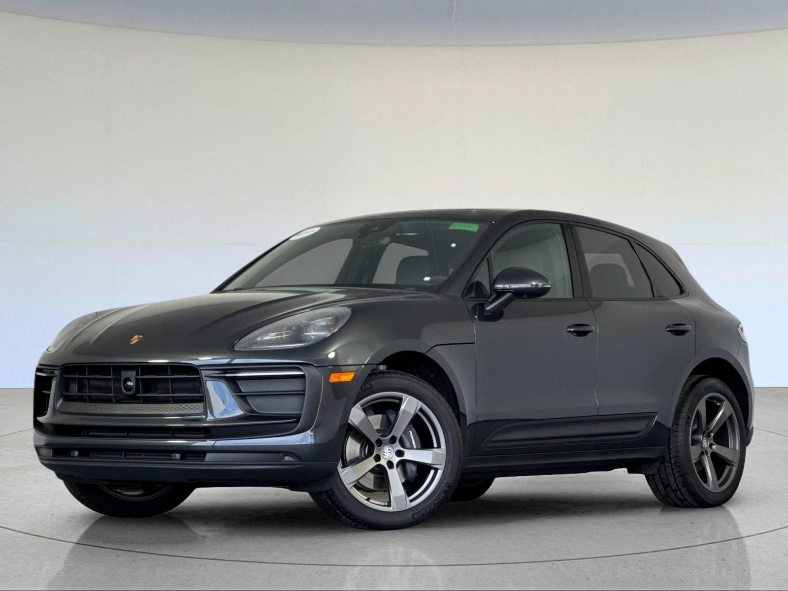 Certified 2026 Porsche Macan AWD/4WD image 1