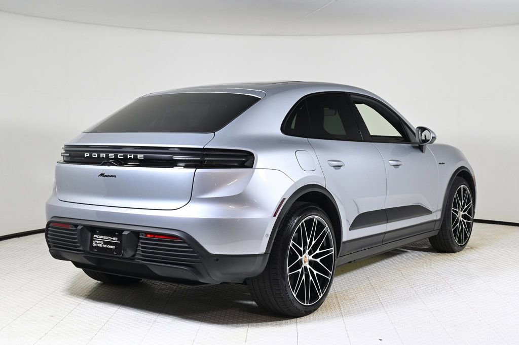 Used 2025 Porsche Macan Electric RWD image 7