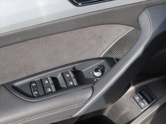 Used 2023 Audi Q5 e Prestige w/ Prestige Package image 10
