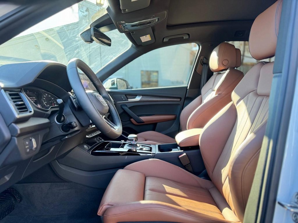 Used 2025 Audi Q5 2.0T Premium image 16