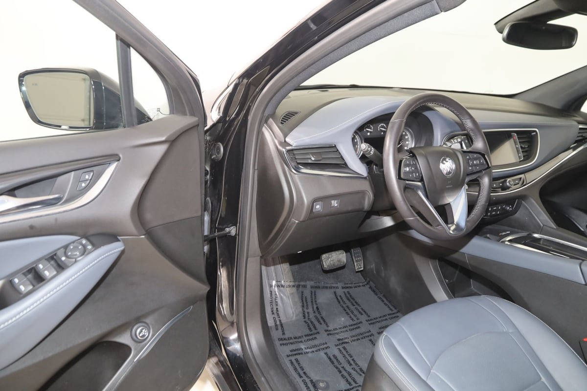 Used 2023 Buick Enclave Essence AWD/4WD image 45