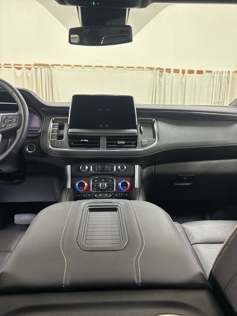 Used 2023 GMC Yukon SLT w/ SLT Luxury Package image 17