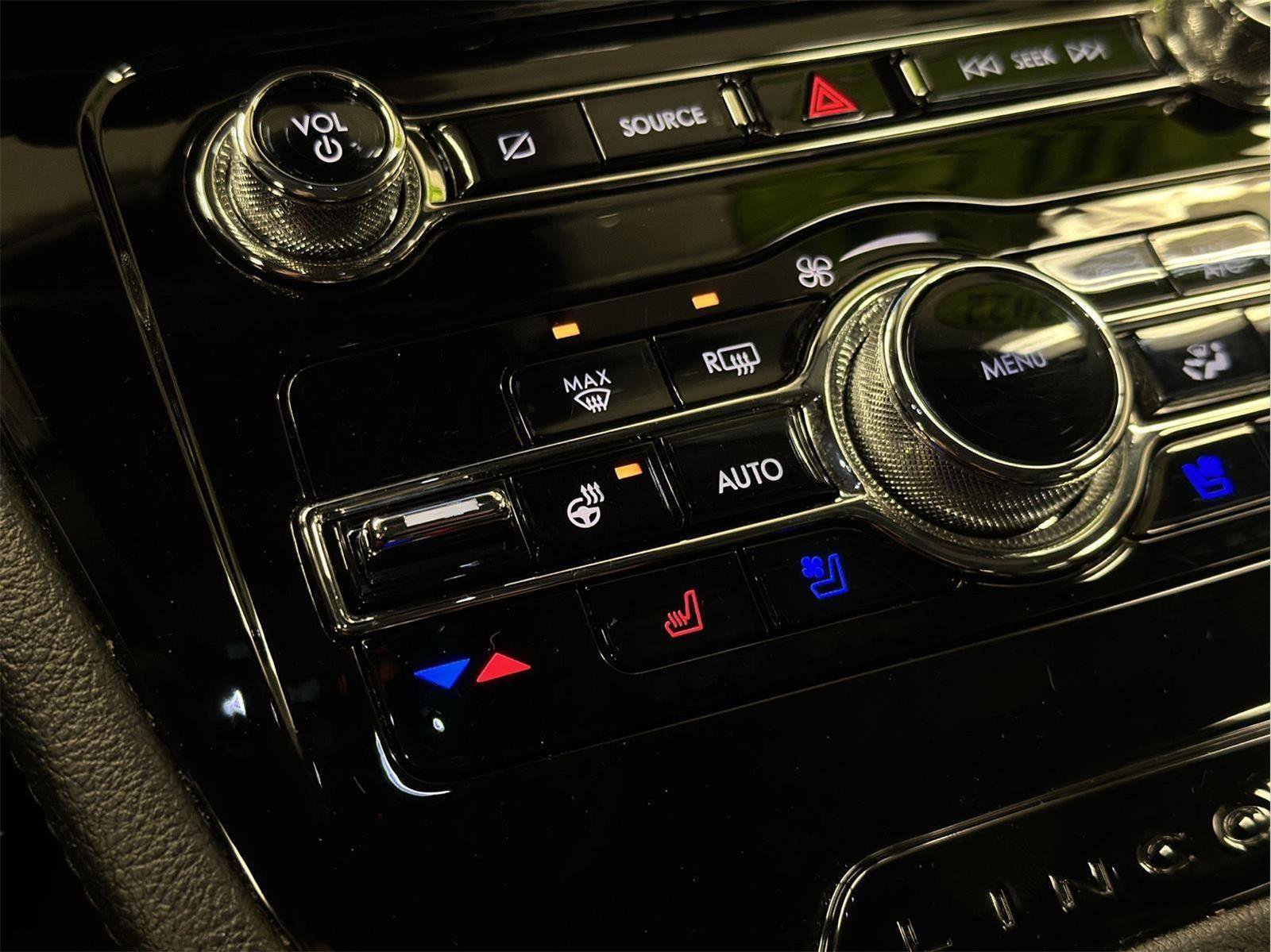 Used 2022 Lincoln Corsair Reserve w/ Equipment Group 201A image 39