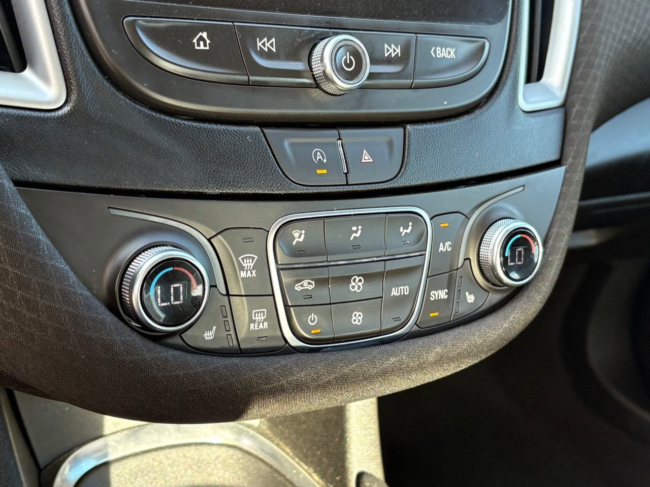 Used 2024 Chevrolet Malibu LT image 21