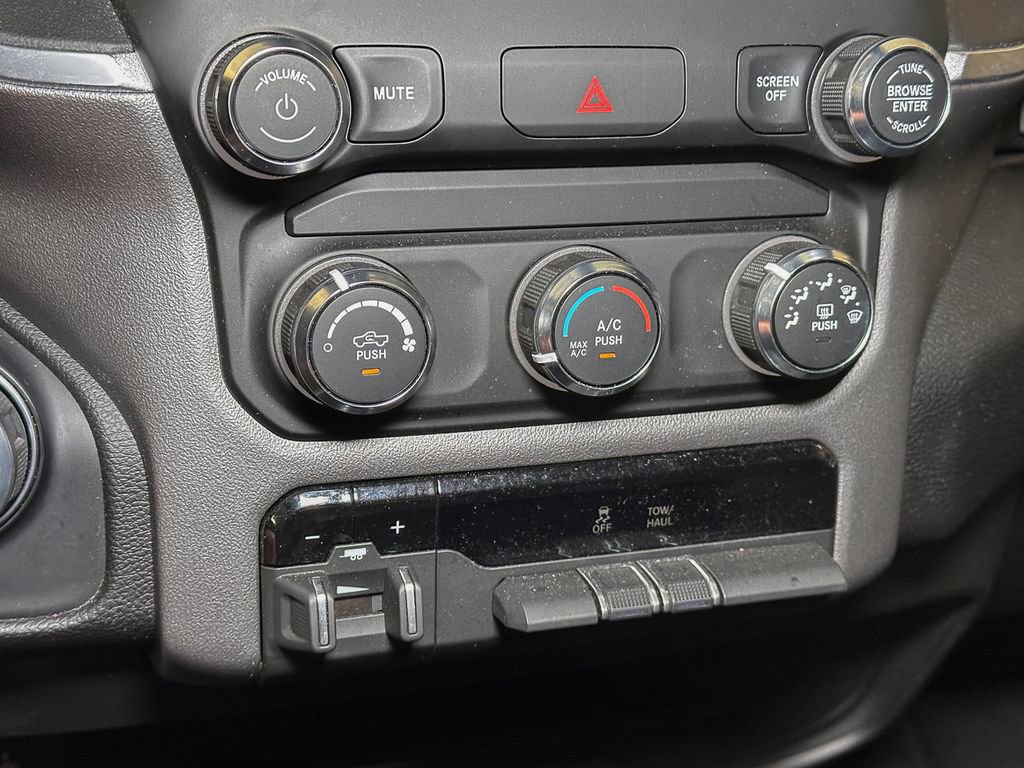 Used 2024 RAM 2500 Big Horn w/ Bed Utility Group image 39