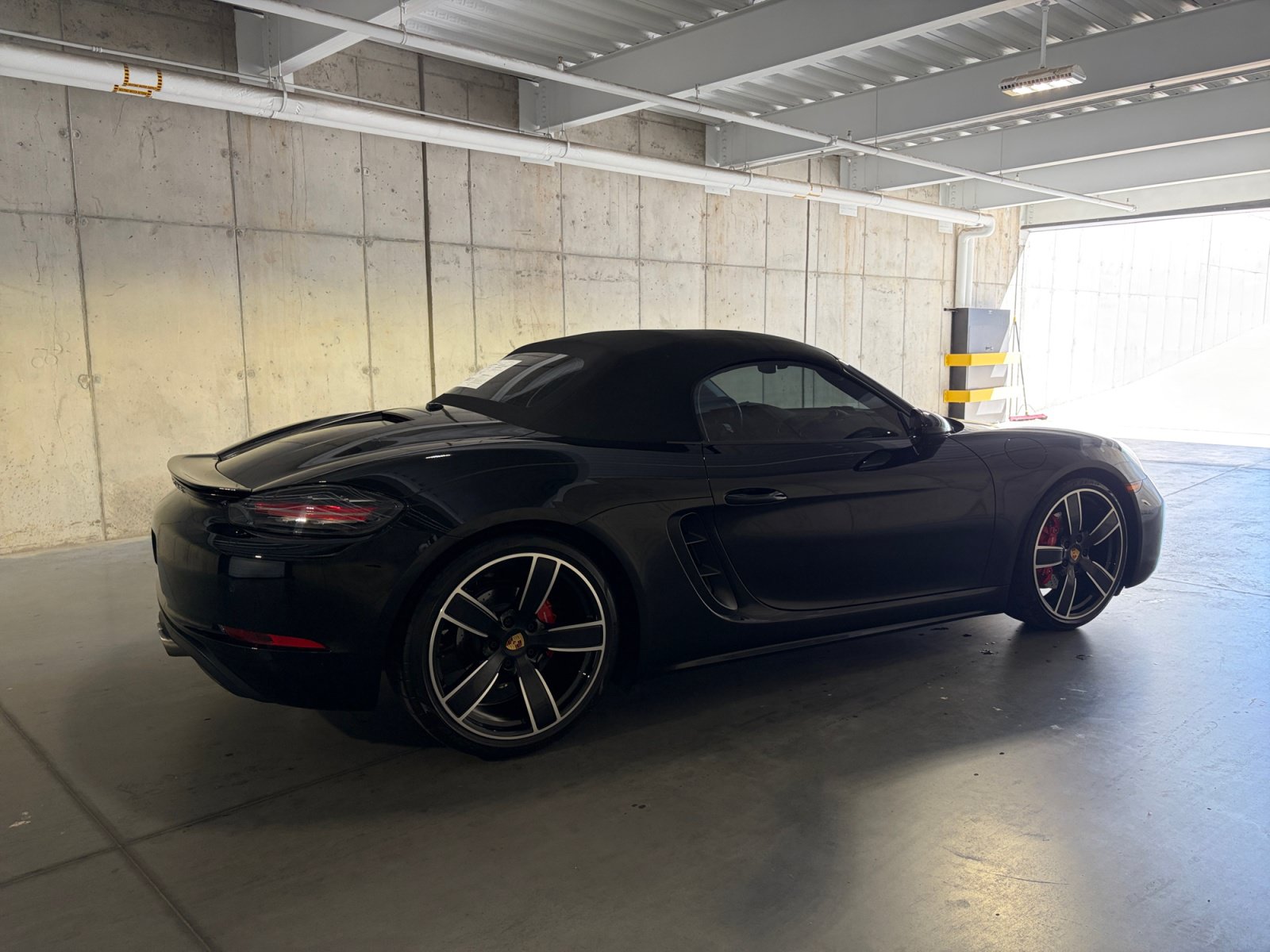 Certified 2025 Porsche 718 Boxster S RWD image 10