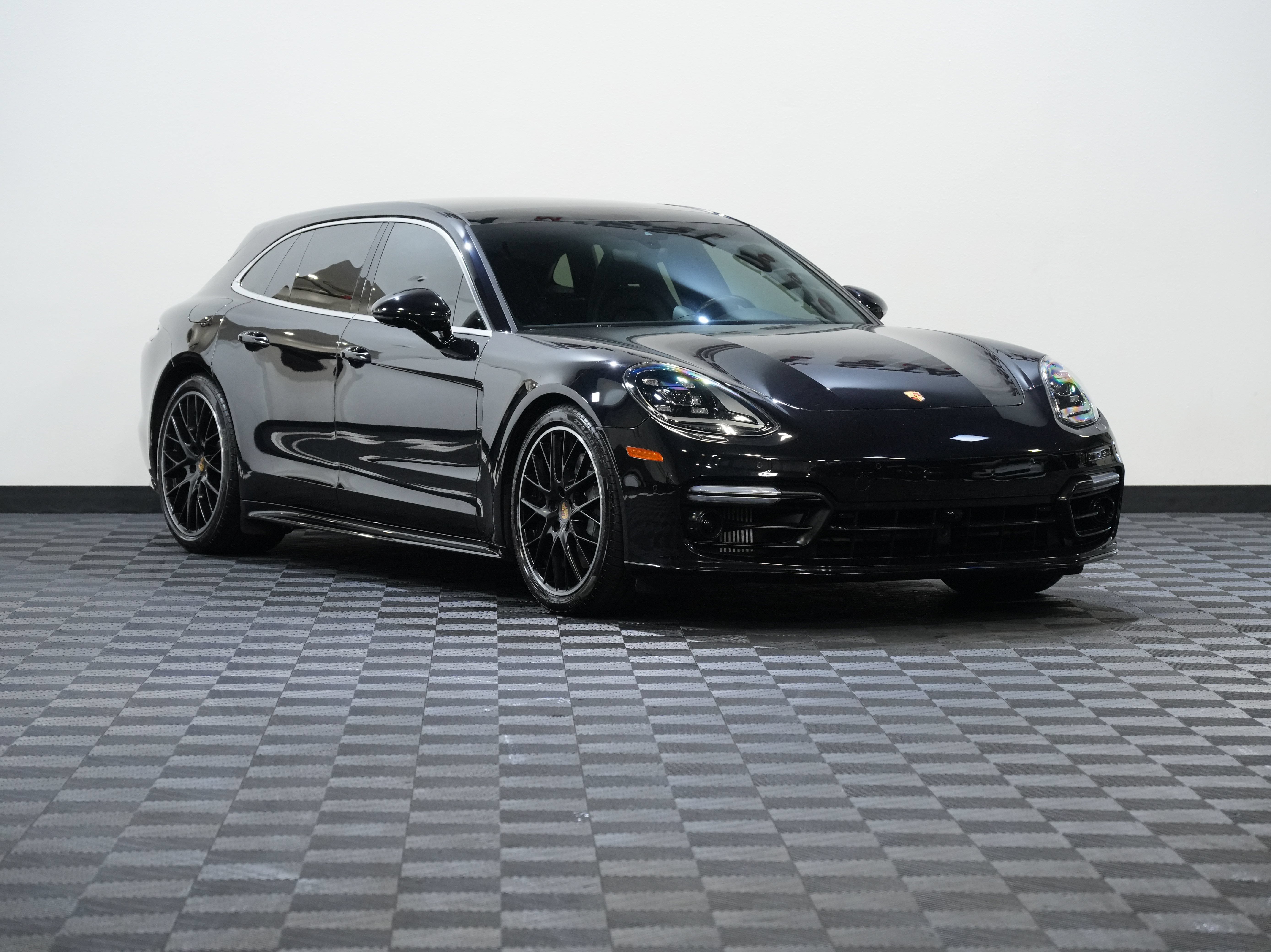 Used 2018 Porsche Panamera 4S AWD/4WD image 5