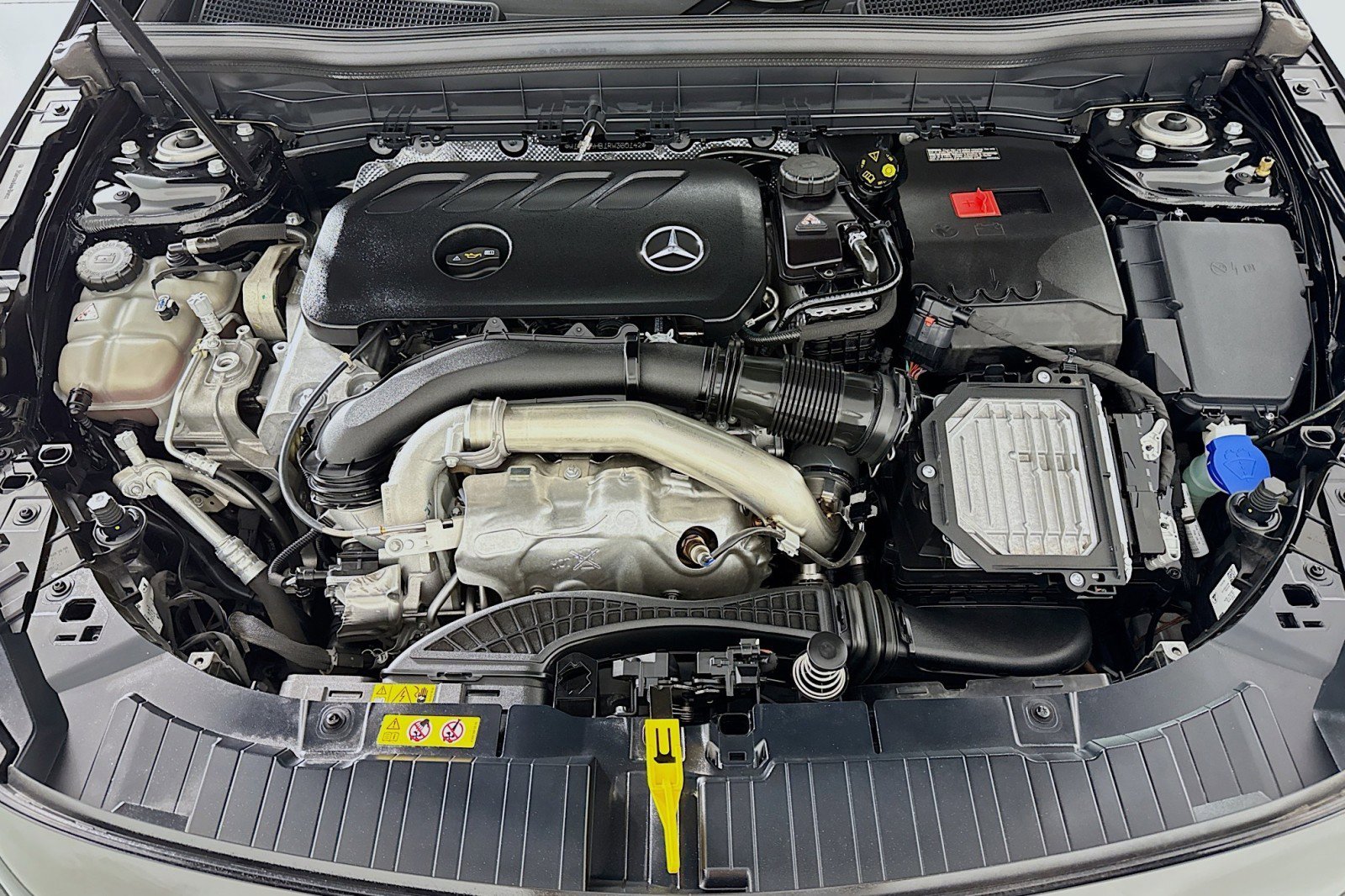 Certified 2024 Mercedes-Benz GLB 250 4MATIC image 11