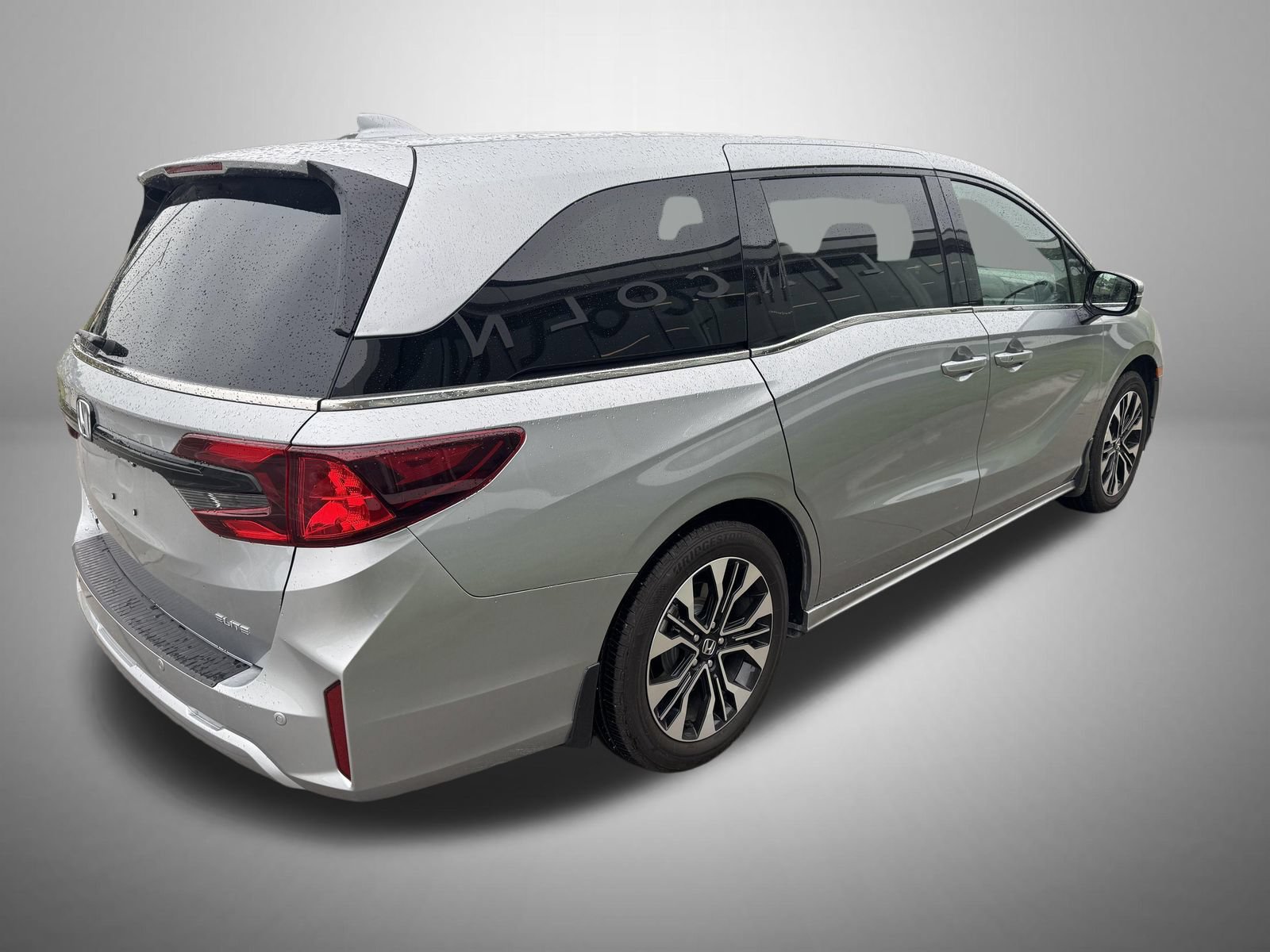 Used 2025 Honda Odyssey Elite image 3