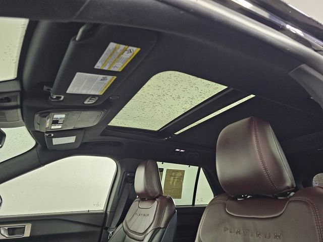 Used 2020 Ford Explorer Platinum w/ Premium Technology Package image 26