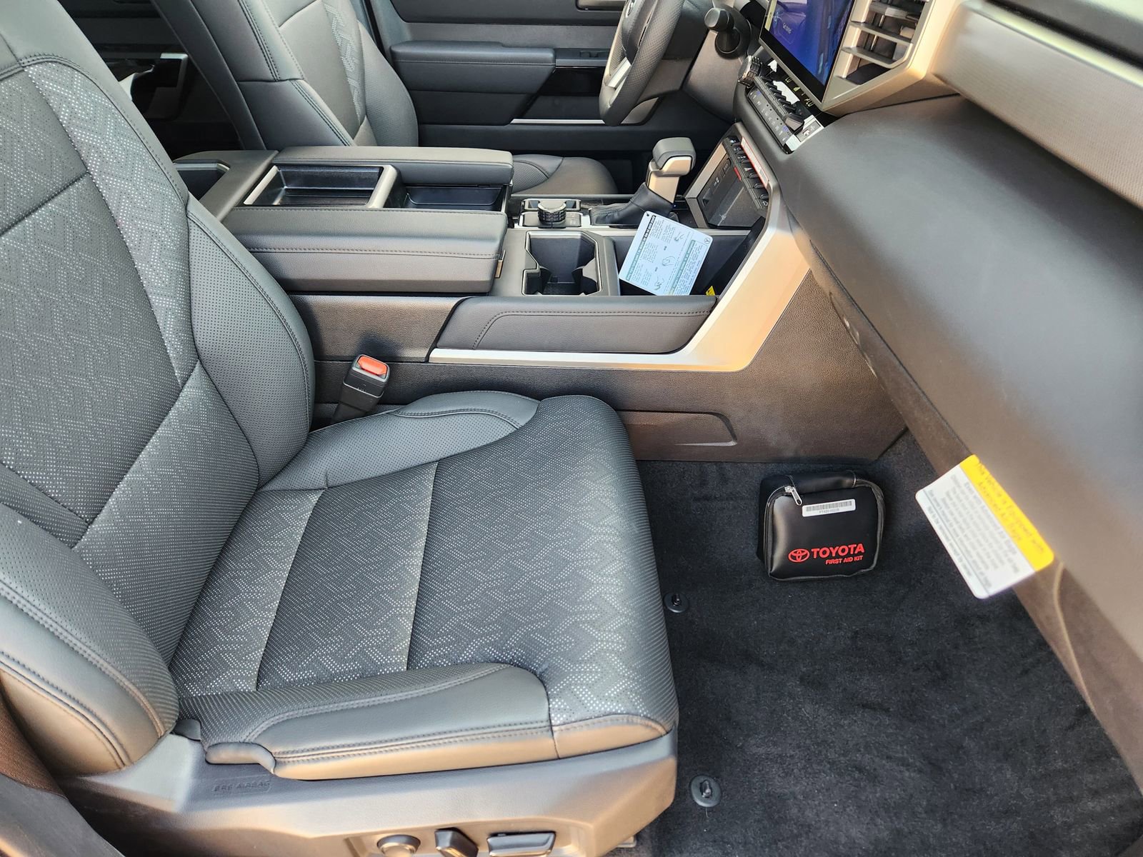 Used 2025 Toyota Tundra Limited image 11