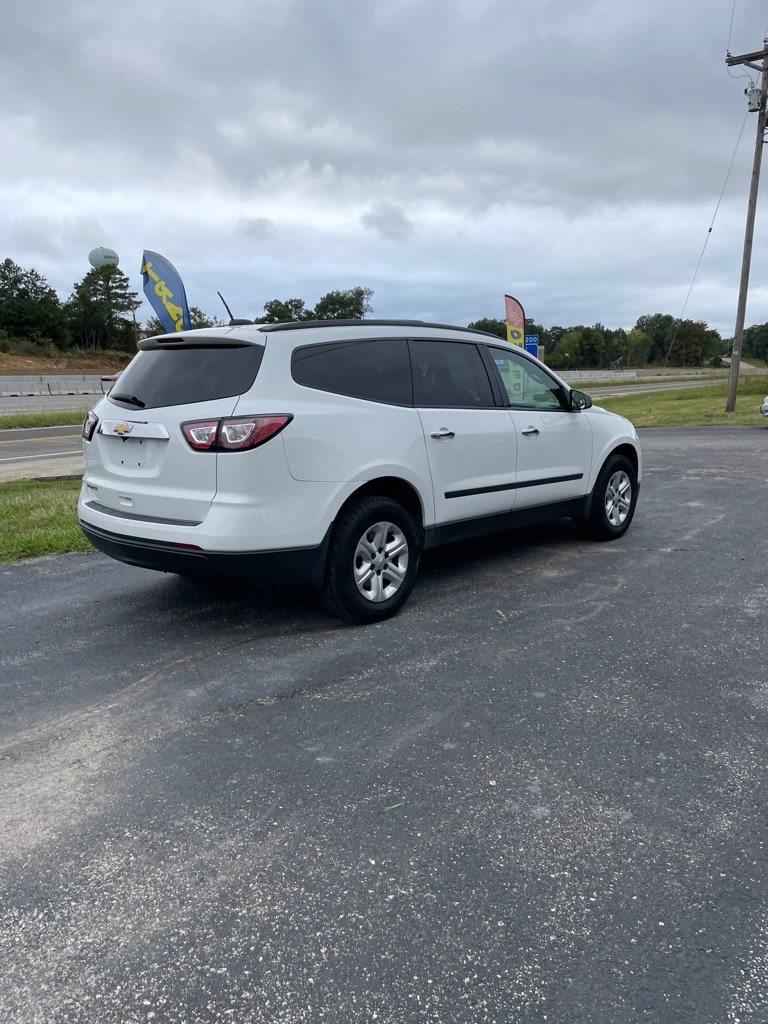 Used 2017 Chevrolet Traverse LS FWD image 5