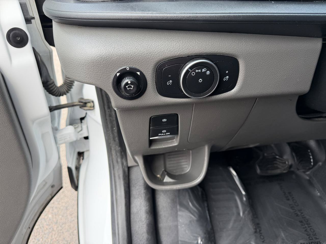 Used 2023 Ford Transit 250 Medium Roof AWD w/ Load Area Protection Package image 14
