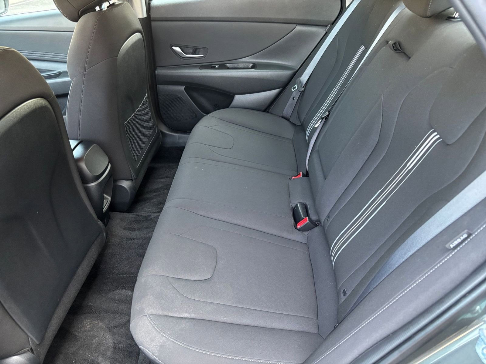 Used 2025 Hyundai Elantra SEL FWD image 25