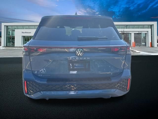 New 2026 Volkswagen Tiguan SEL R-Line AWD/4WD image 5