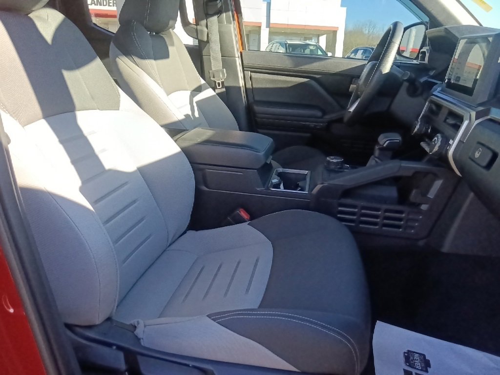 Used 2024 Toyota Tacoma TRD Sport image 30