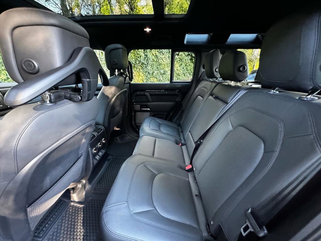 Used 2023 Land Rover Defender 110 V8 image 19