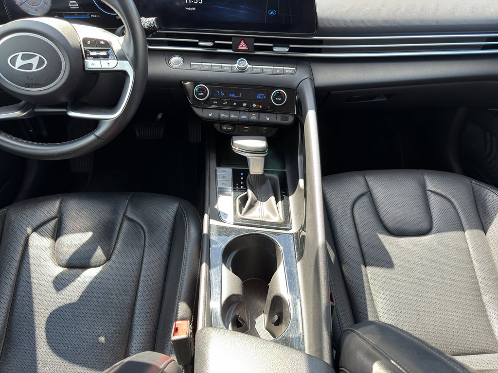 Used 2024 Hyundai Elantra Limited image 16