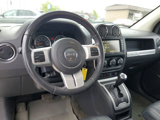 Used 2016 Jeep Compass High Altitude AWD/4WD image 15