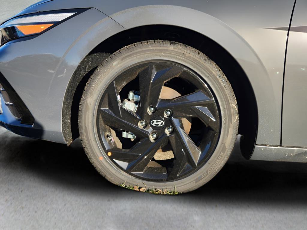 New 2026 Hyundai Elantra SEL Sport Premium FWD image 10