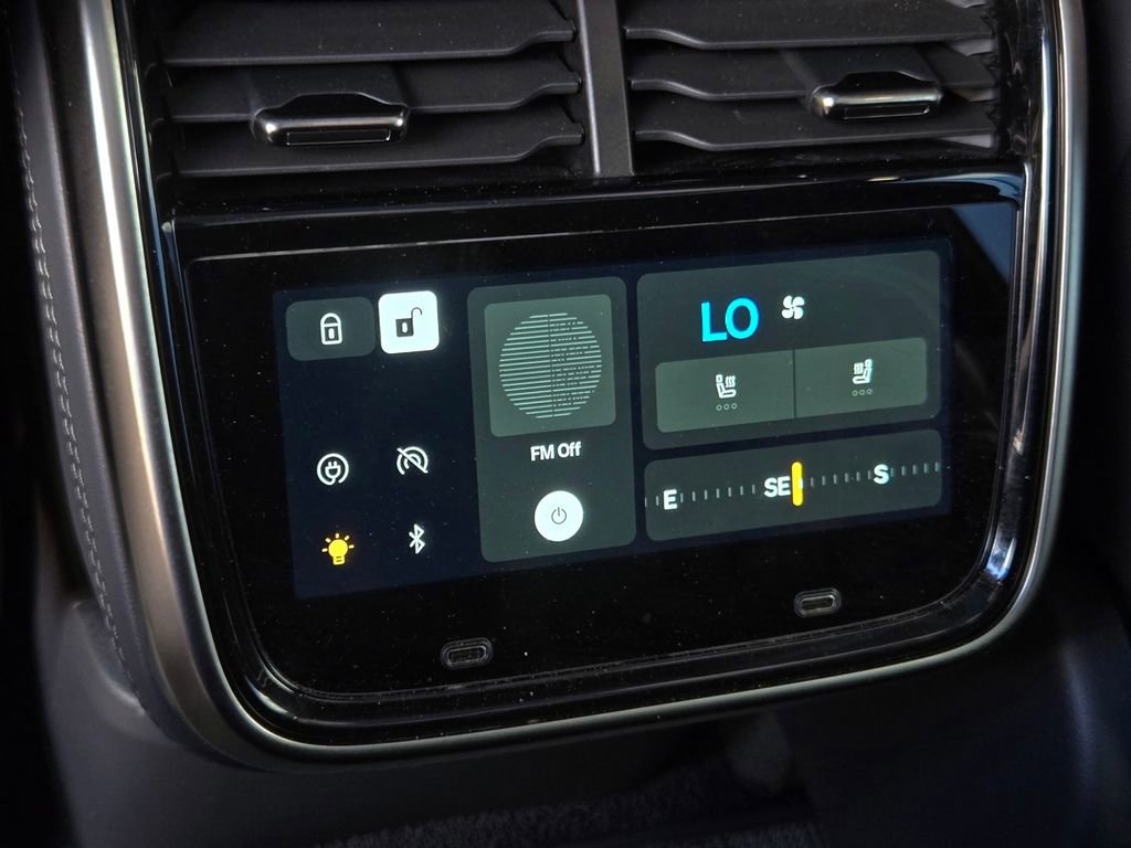 Used 2022 Rivian R1S Launch Edition image 15