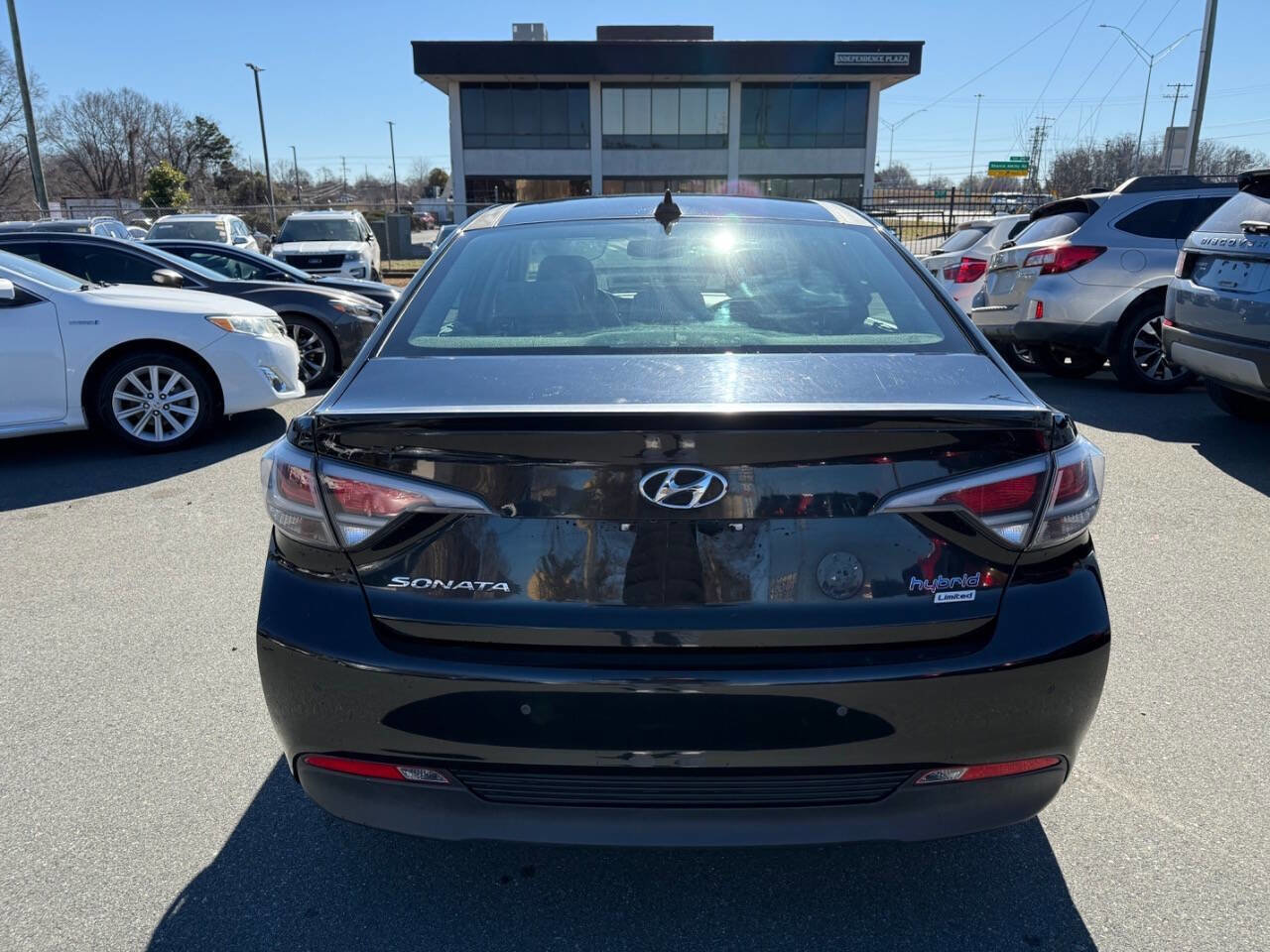 Used 2016 Hyundai Sonata Limited w/ Option Group 02 image 5