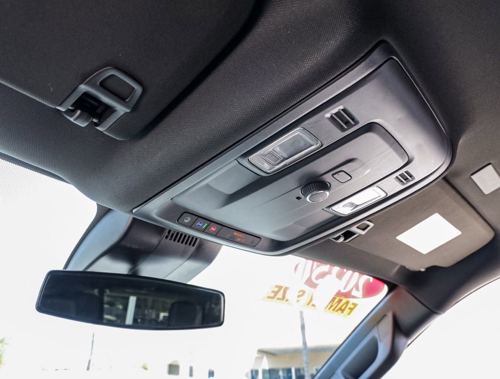 Used 2025 Chevrolet Tahoe LT AWD/4WD image 31