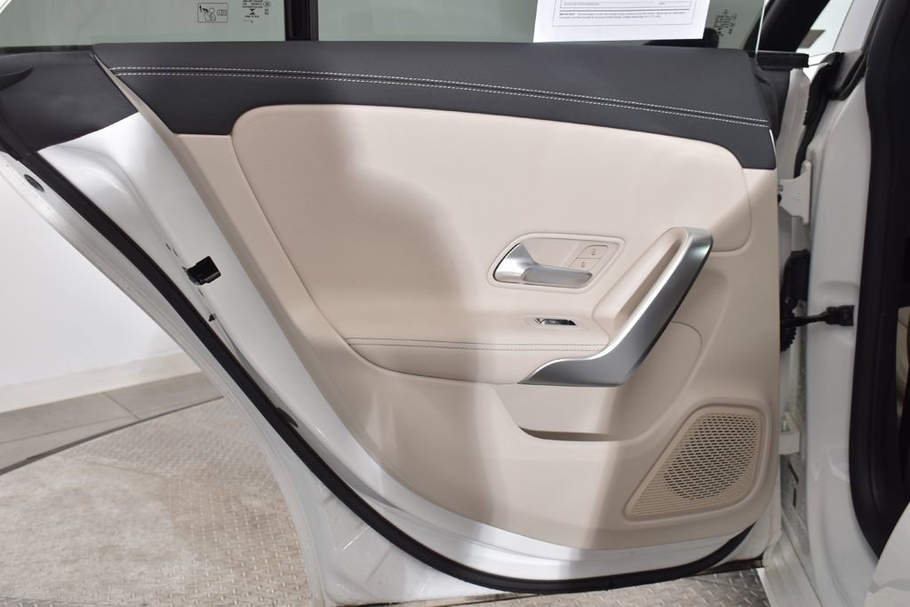 Used 2023 Mercedes-Benz CLA 250 4MATIC image 21