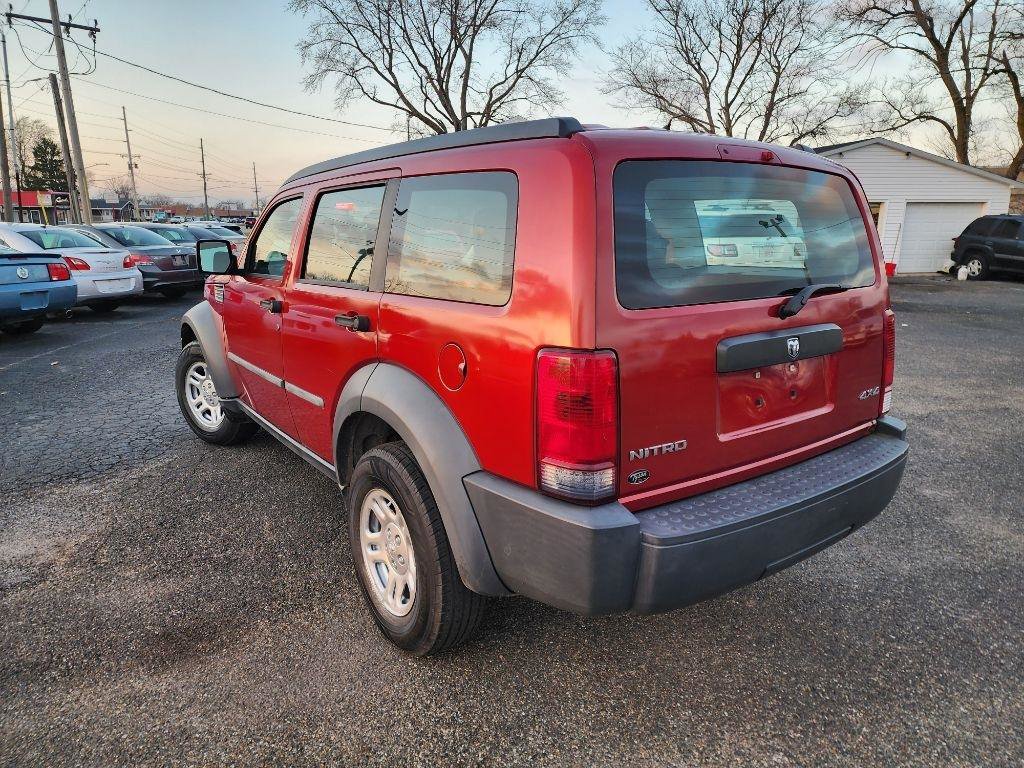 Used 2008 Dodge Nitro SXT image 6