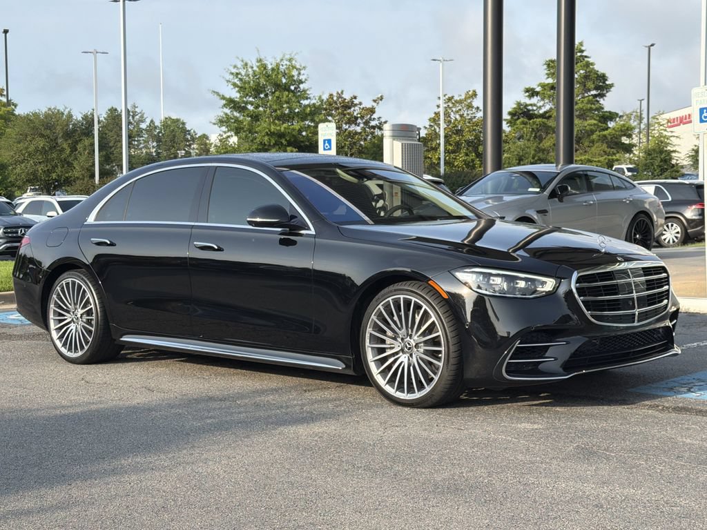 Used 2021 Mercedes-Benz S 580 4MATIC Sedan image 2