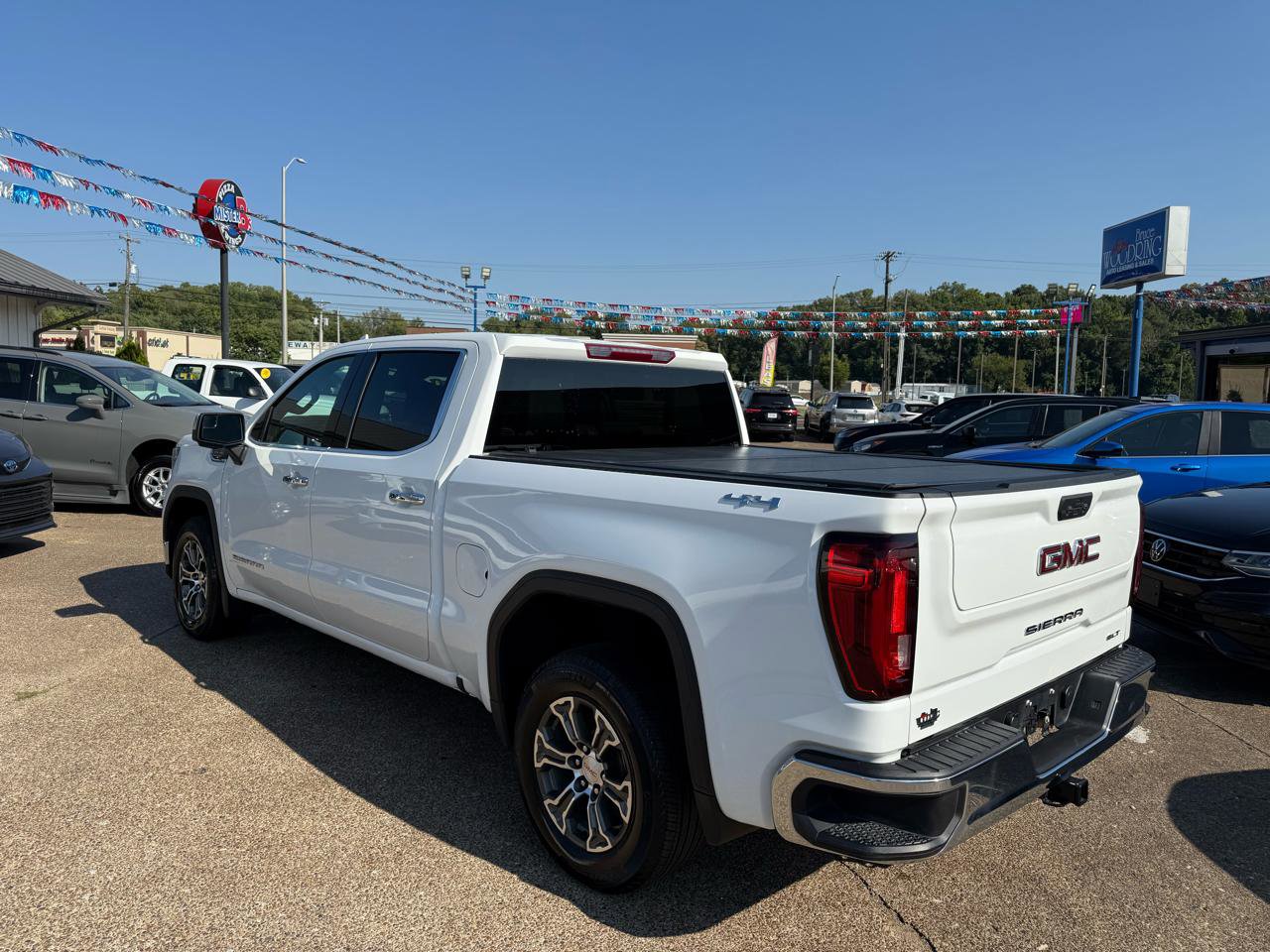 Used 2025 GMC Sierra 1500 SLT image 4