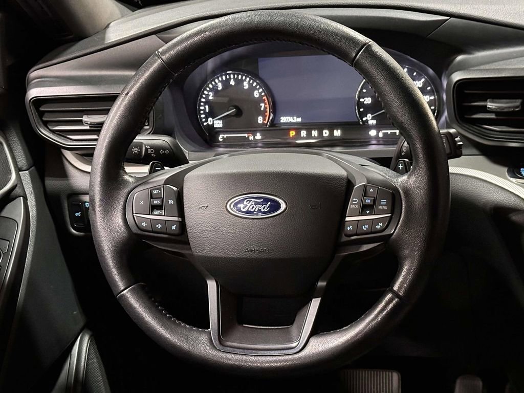Used 2020 Ford Explorer XLT w/ Comfort Package AWD/4WD image 19