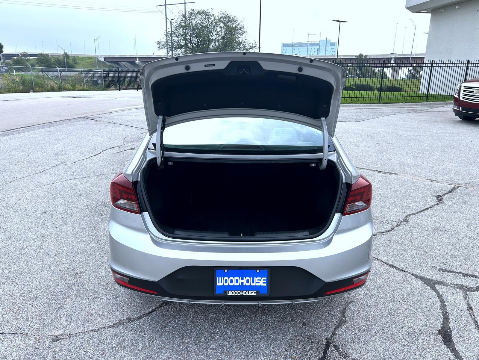 Used 2020 Hyundai Elantra SE FWD image 22