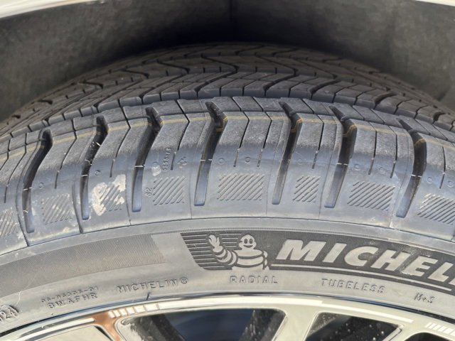 New 2025 Cadillac Lyriq Luxury image 23