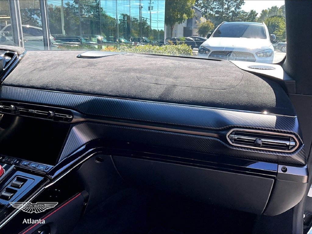 Used 2026 Aston Martin V8 Vantage S RWD image 14
