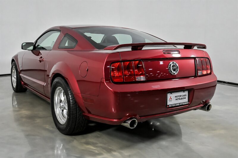 Used 2007 Ford Mustang GT Premium RWD image 6