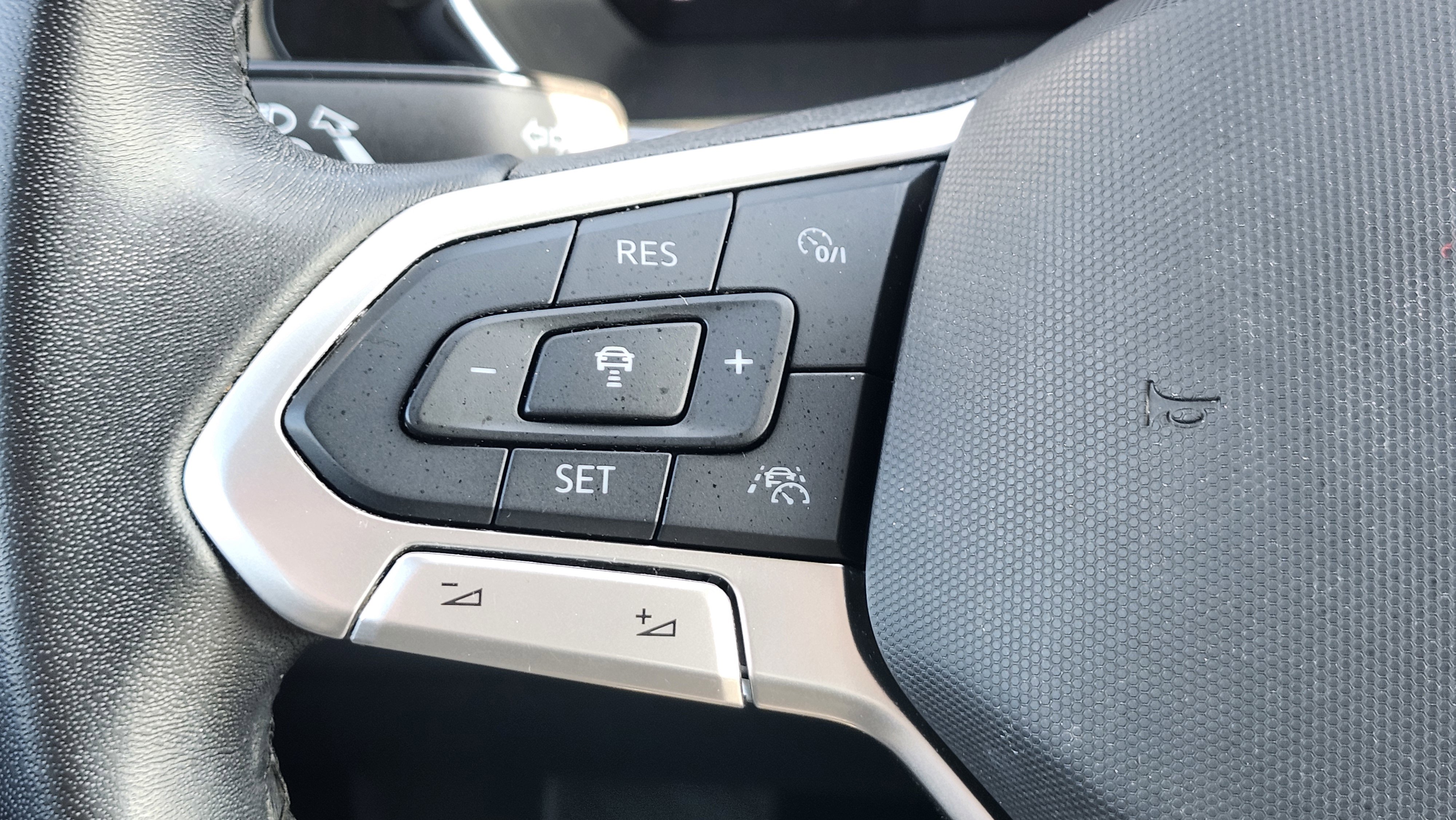 Used 2024 Volkswagen Jetta S image 31