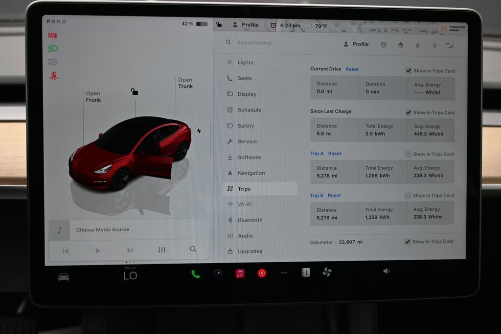 Used 2023 Tesla Model 3 Standard Range RWD image 31