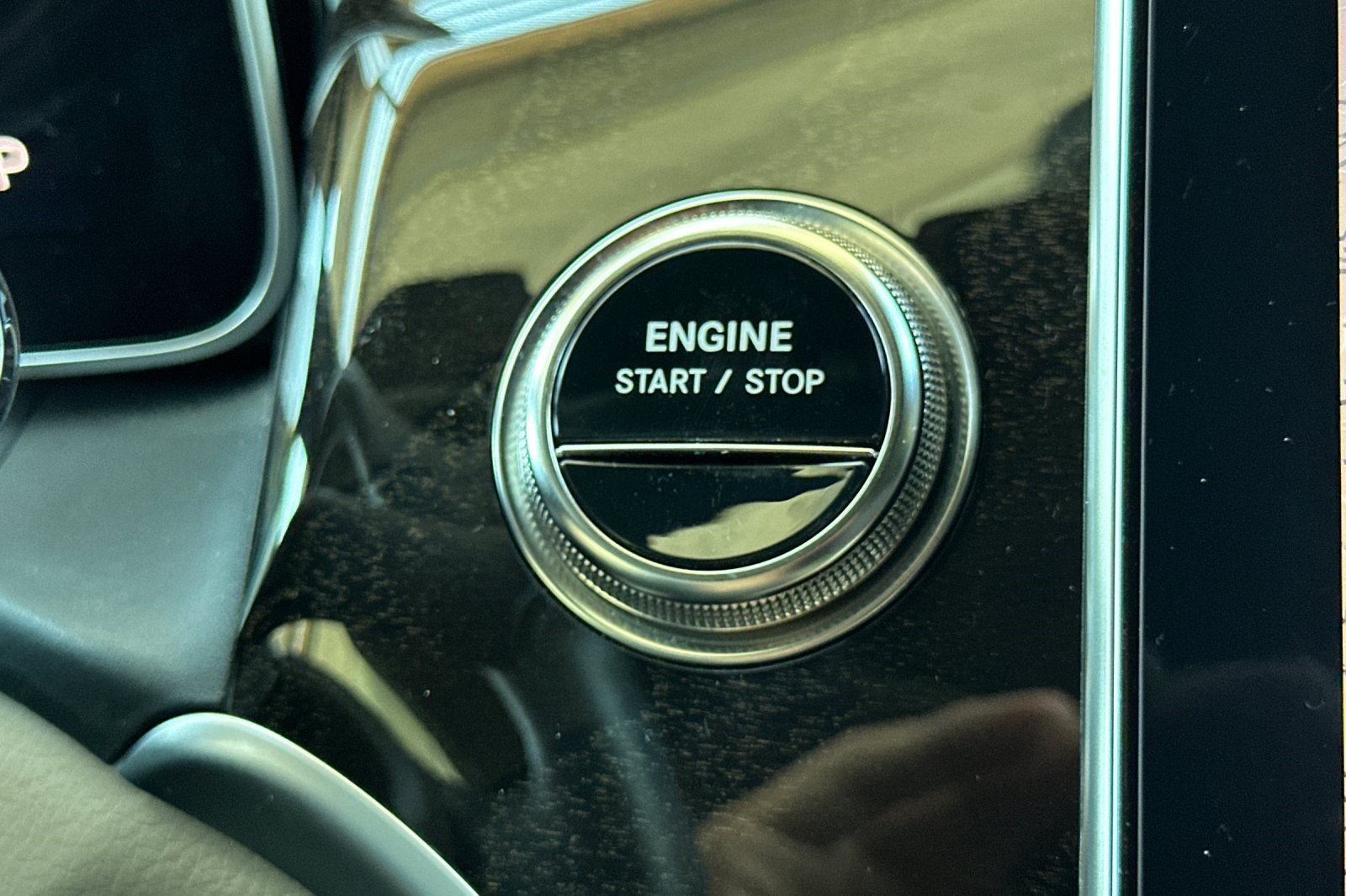 New 2025 Mercedes-Benz GLC 350e 4MATIC image 16