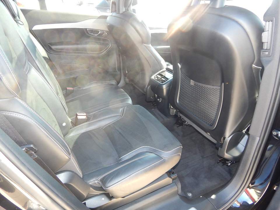 Used 2016 Volvo XC90 T6 R-Design w/ Vision Package image 19