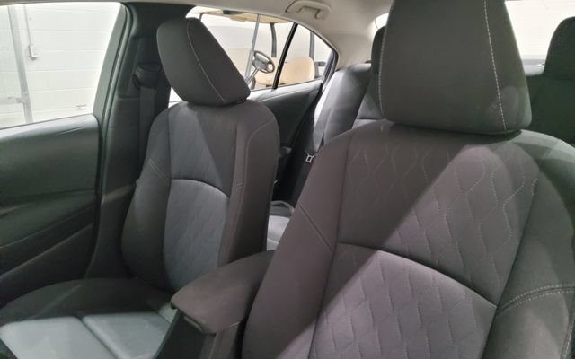 Used 2025 Toyota Corolla LE FWD image 15