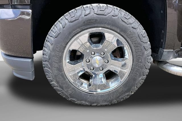 Used 2018 Chevrolet Silverado 1500 LT w/ All Star Edition AWD/4WD image 9